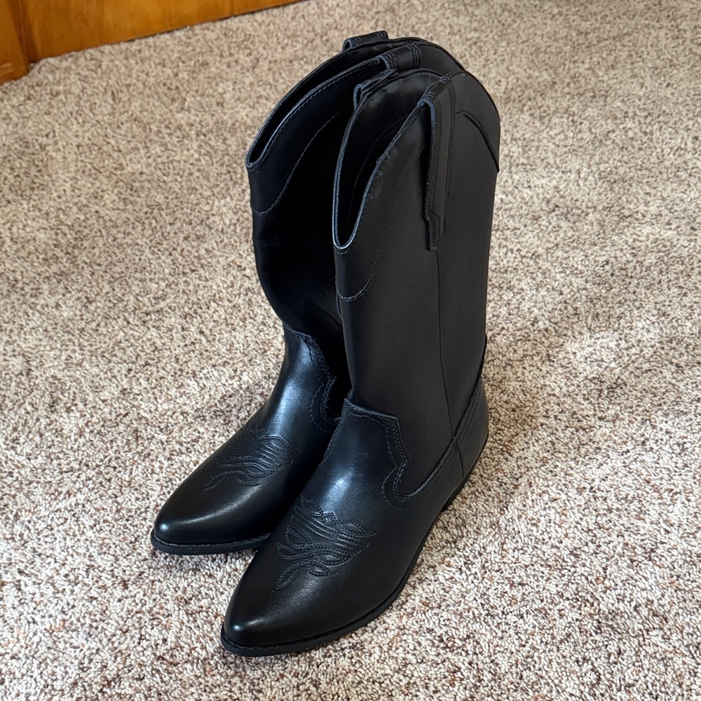 Arizona Jean Company Black Heeled Boots